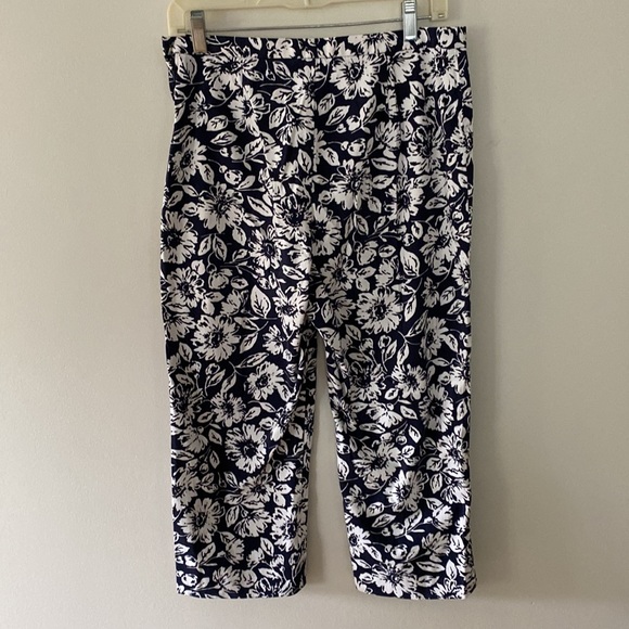 Lauren by Ralph Lauren floral stretch capris sz 10 - Picture 3 of 5